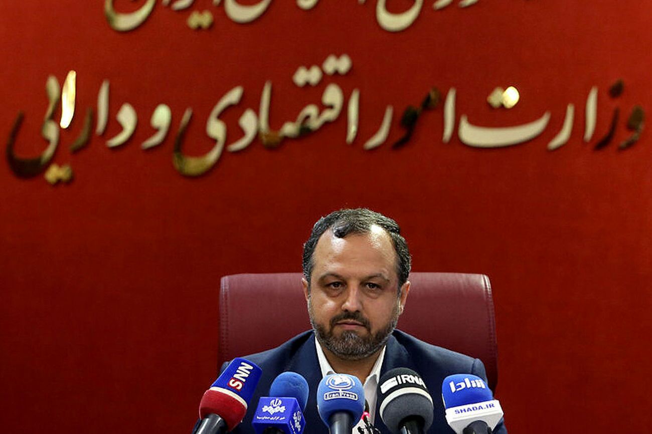 خاندوزی: تورم نقطه به نقطه در پایان فروردین به ۳۰.۹ درصد کاهش پیدا کرد/ استقبال ۶۰ میلیون نفری از کالابرگ الکترونیک