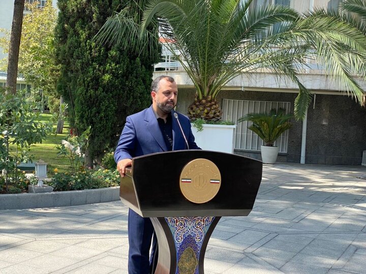 خاندوزی: دولت فرآیندهای اهلیت خریداران در اصل ۴۴ را مصوب کرد