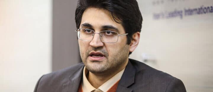 انتقاد سبحانیان از ساختارهای موازی و شوراهای متعدد تصمیم‌گیر در کشور