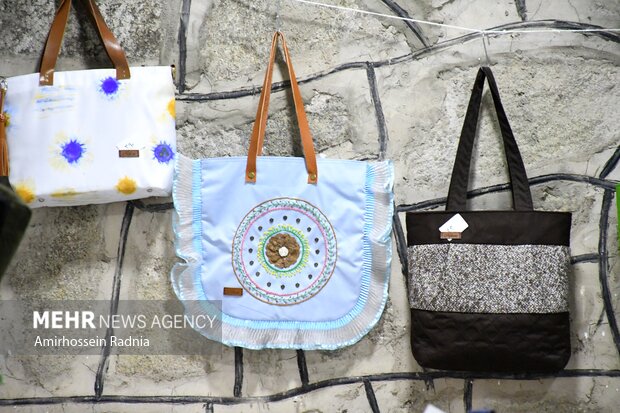 صنایع بخشی از مالیات خود را برای حمایت از هنر در گلپایگان هزینه کنند