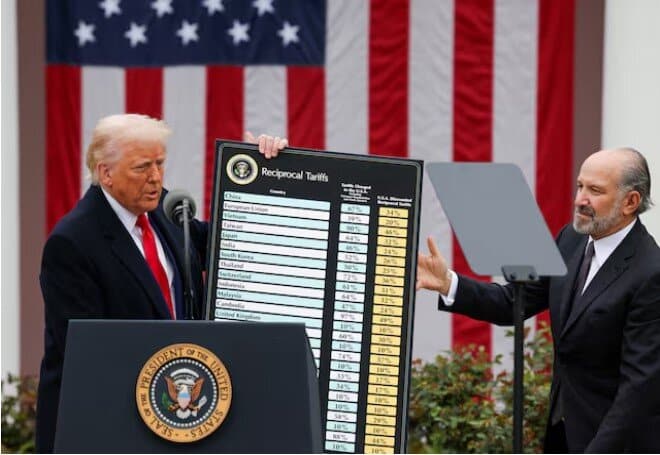 موبایل و لپ تاپ وارداتی به آمریکا شامل تعرفه جدید می‌شوند