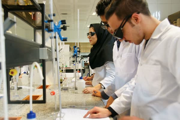 مالیات داروسازان دزفول برای تکمیل پروژه بیمارستان یازهرا هزینه می شود